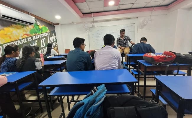 TIU, Kolkata Classroom 1.webp