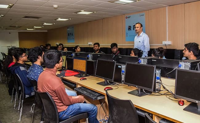 TIU, Kolkata Labs 1.webp