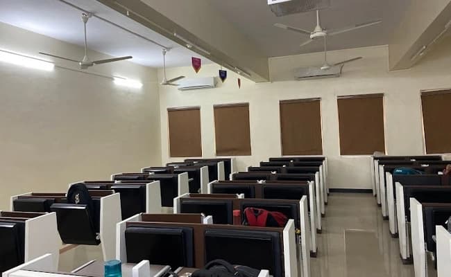 VSM, Mumbai Classroom 4.webp