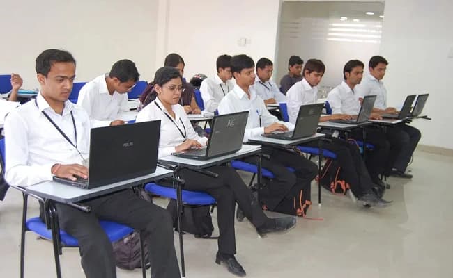 VVCDMM, Indore Labs 3.webp