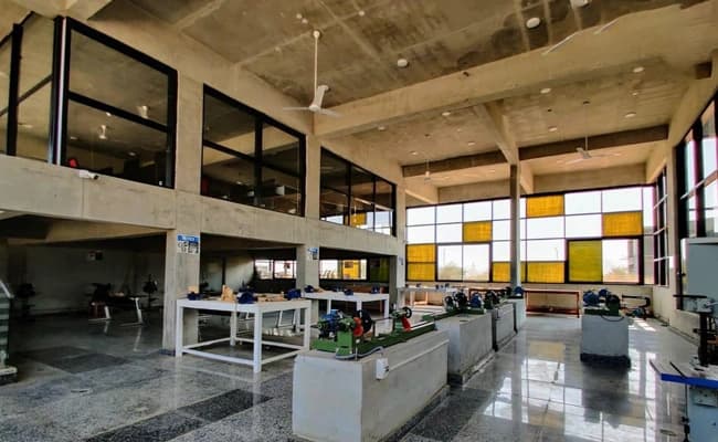 Woxsen University, Hyderabad Labs 3.webp