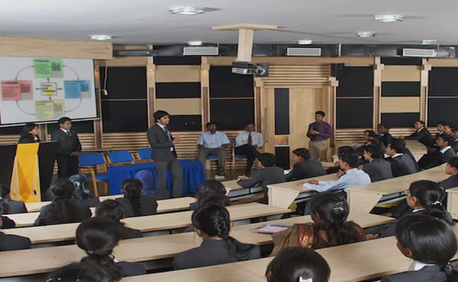 achariya-college-of-engineering-technology-acet-classroom-0001-layer-3-classroom