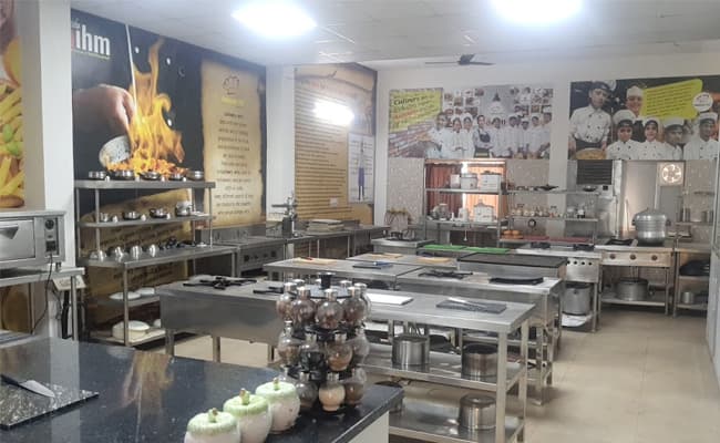 amazon-institute-of-hotel-management-aihm-0004-lab-lab