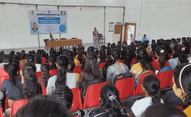 anuradha-engineering-college-classroom-0001-layer-8-classroom