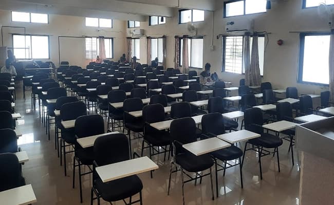 apeejay-institute-of-design-and-classroom-0001-layer-3-classroom