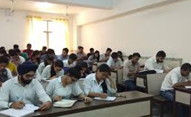 apeejay-school-of-management-asm-classroom-0000-layer-4-classroom