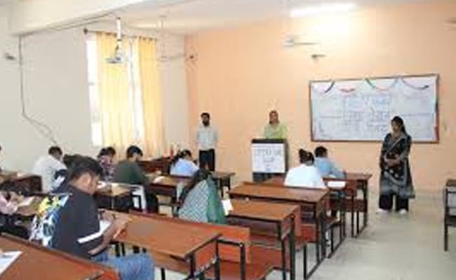 arni-university-classroom-0001-layer-3-classroom