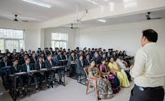ballari-business-college-classroom-0000-layer-4-classroom