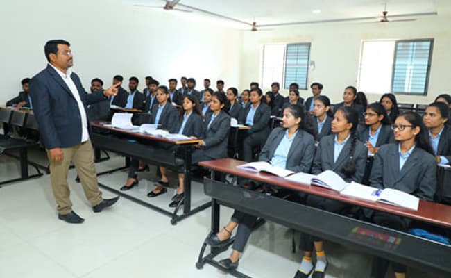 ballari-business-college-classroom-0002-layer-2-classroom