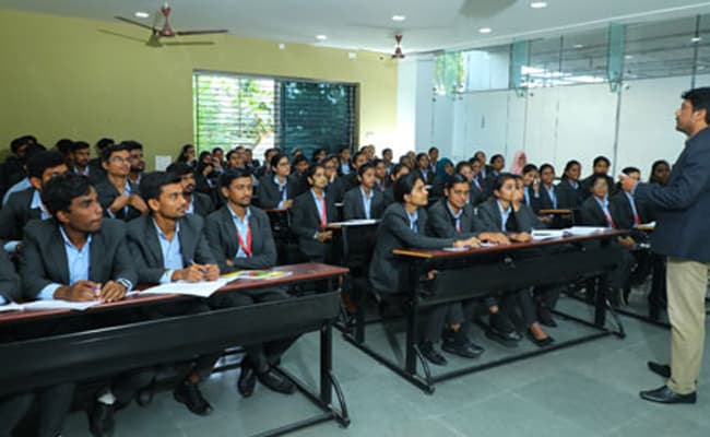ballari-business-college-classroom-0003-layer-1-classroom