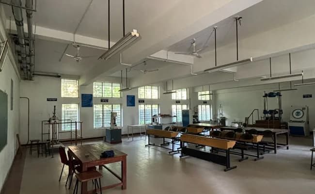 bishop-jerome-institute-bjgi-0000-class5-classroom