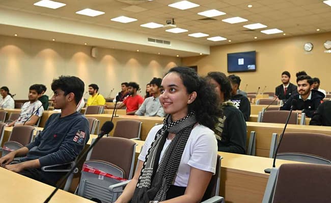 bits-pilani-pilani-campus-0003-class2-classroom