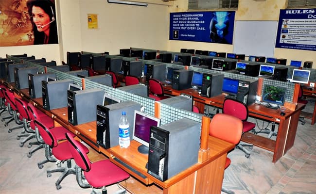 biyani-group-of-colleges-classroom-0003-layer-2-classroom