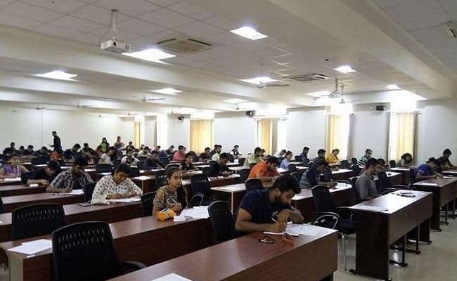 budha-college-of-management-bca-classroom-0000-layer-3-classroom