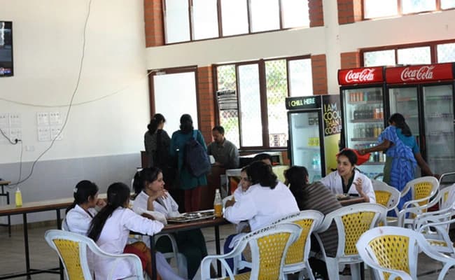 cafe-01-cafeteria