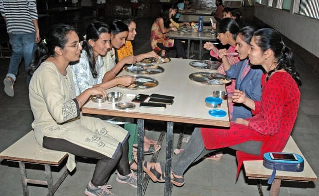 cafe1-cafeteria-21