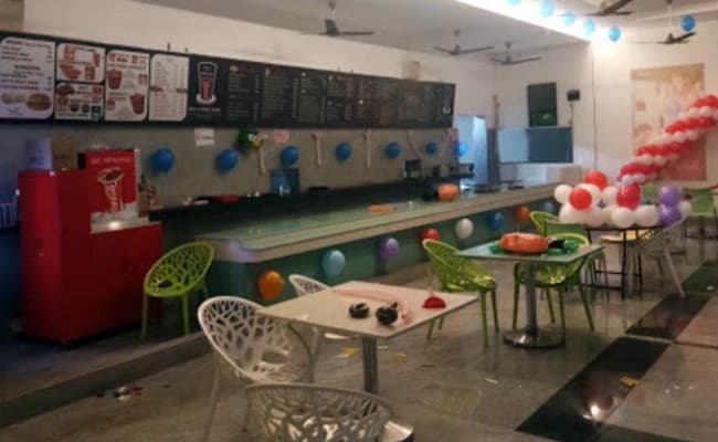 cafe2-cafeteria-2