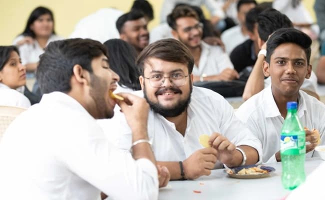cafeteria-1-cafeteria-83
