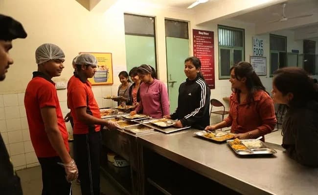 cafeteria-2-cafeteria-24