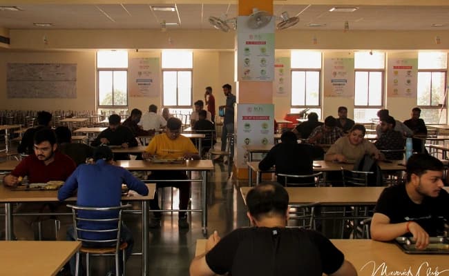 cafeteria-2-cafeteria-49