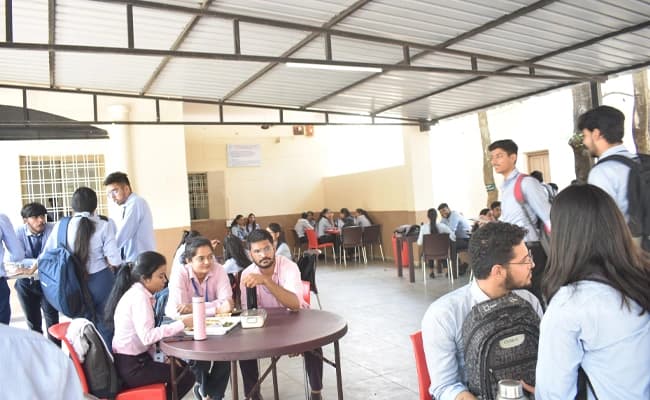 cafeteria-2-cafeteria-71