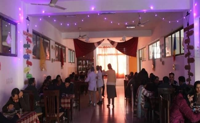 cafeteria-3-cafeteria-39