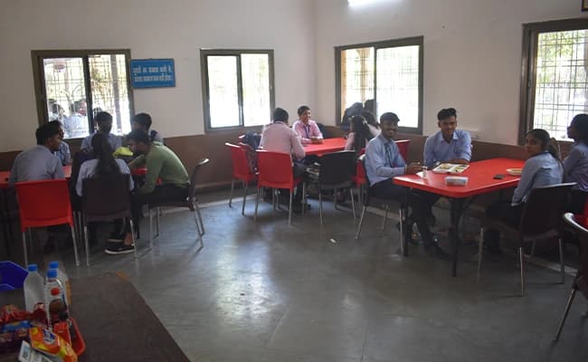 cafeteria-3-cafeteria-49