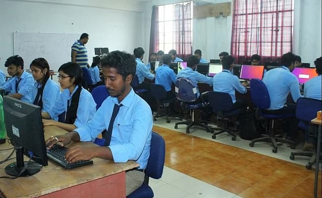camellia-institute-2-0001-layer-4-classroom