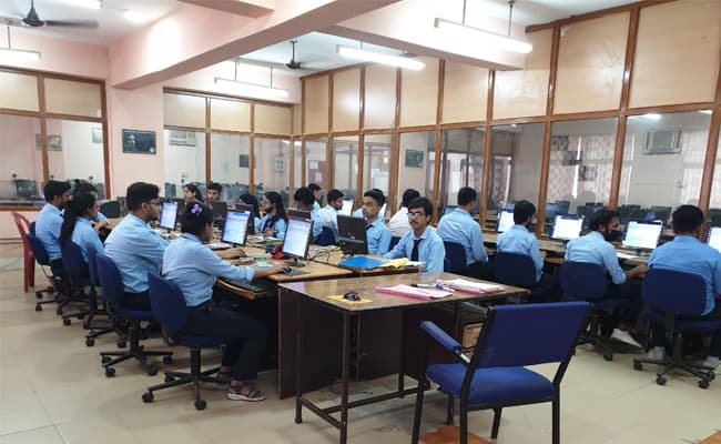 camellia-institute-2-0004-layer-1-classroom
