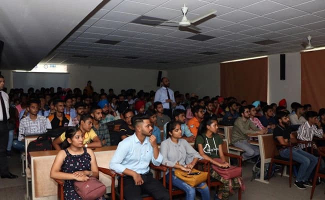 class3-classroom-10