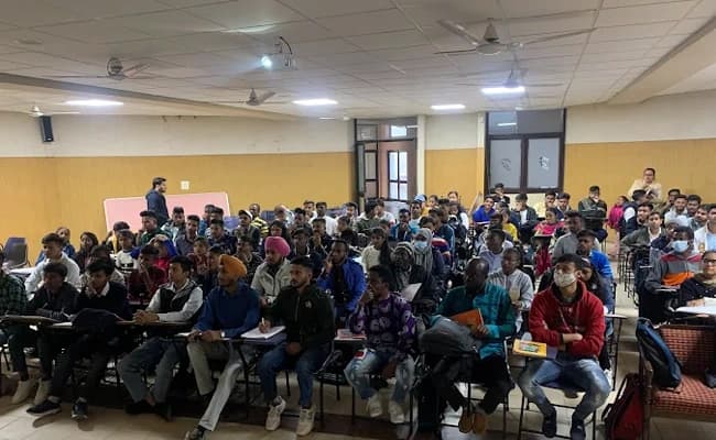 class3-classroom-13