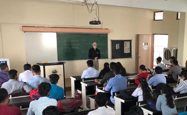 classroom-1-classroom-125