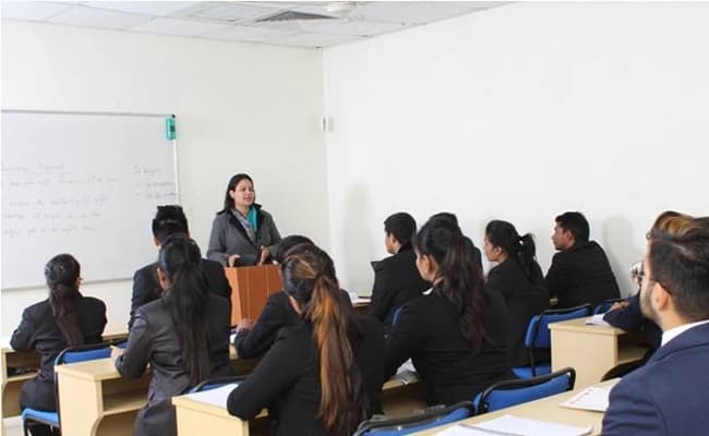 classroom4-classroom-11