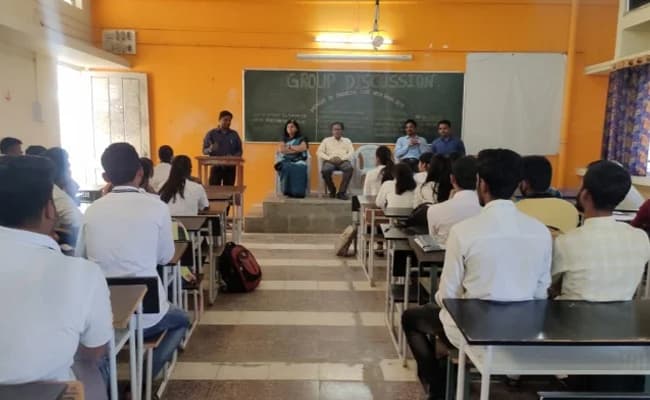 college-of-engineering-osmanabad-classroom-0002-layer-2-classroom