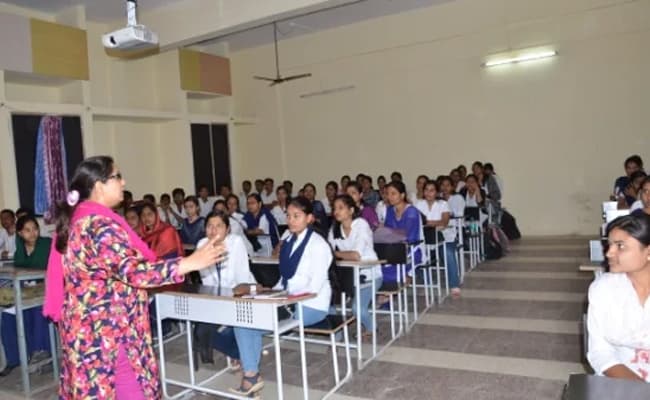 college-of-engineering-osmanabad-classroom-0003-layer-1-classroom