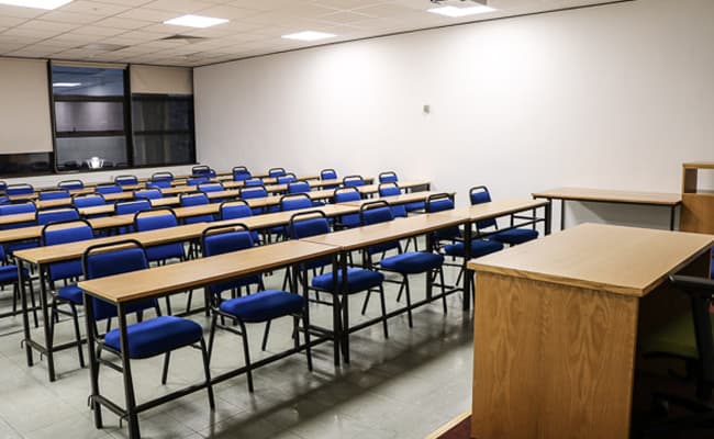 ecr-group-of-institutions-ecr-classroom-0002-layer-1-classroom
