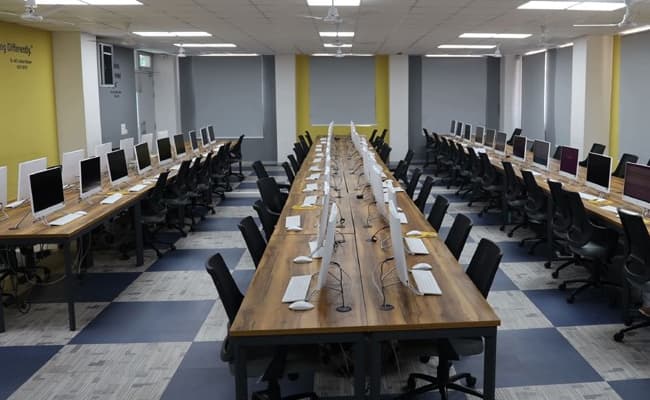 fuel-business-school-0003-class4-classroom