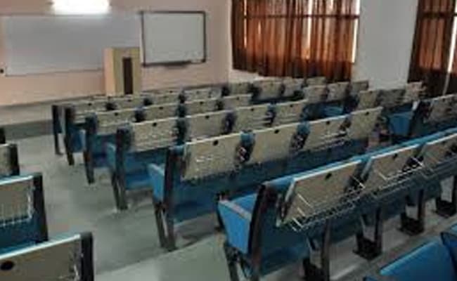 galaxy-global-group-of-institutions-gggi-classroom-0000-layer-4-classroom