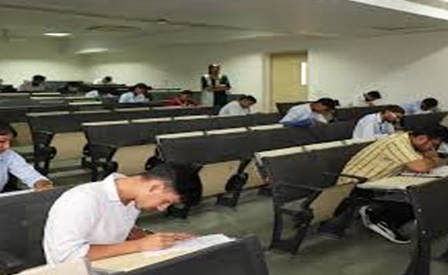 galaxy-global-group-of-institutions-gggi-classroom-0001-layer-3-classroom