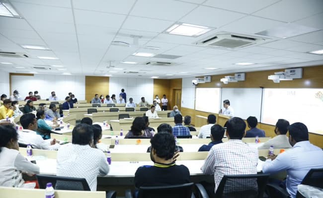 gallery-0000-class5-classroom-59