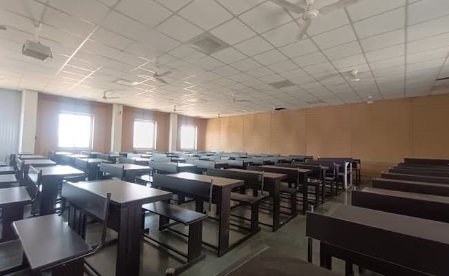 gallery-0001-class4-classroom-104