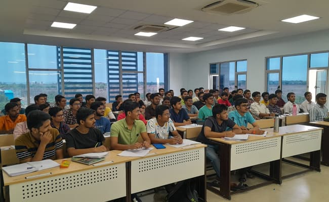gallery-0001-class4-classroom-105