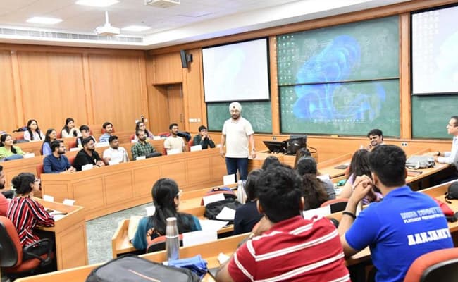 gallery-0002-class3-classroom-94