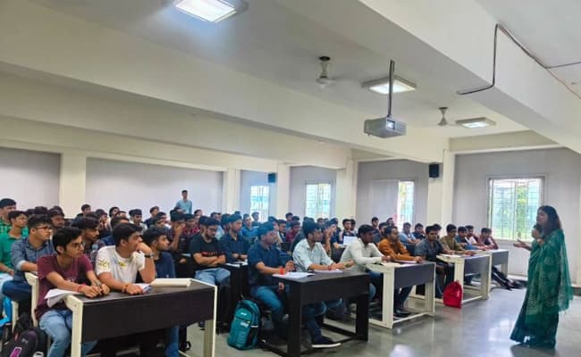 gallery-0004-class1-classroom-101