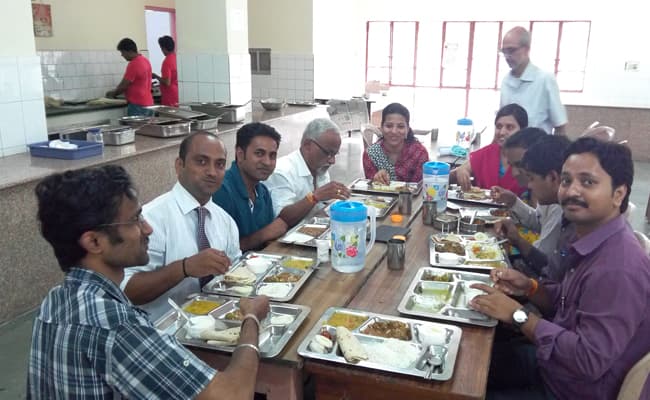 gallery-0005-cafeteria1-cafeteria-2