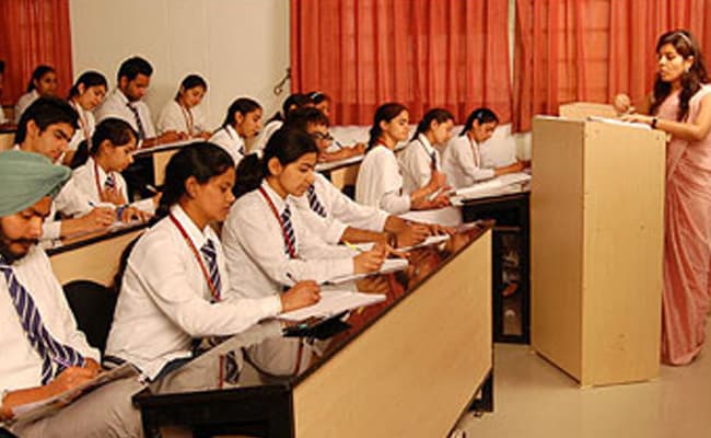 global-institute-of-engineering-and-technology-git-classroom-0001-layer-3-classroom