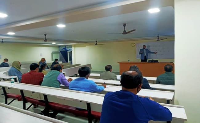 gopal-narayan-singh-university-gnsu-classroom-0001-layer-3-classroom