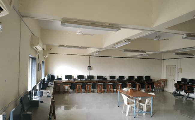 government-polytechnic-daman-classroom-0000-layer-8-classroom