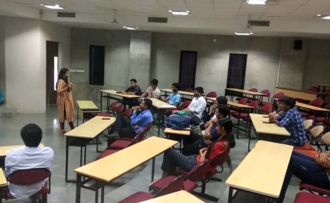 gujarat-national-law-university-gnlu-gandhinagar-classroom-0000-layer-5-classroom