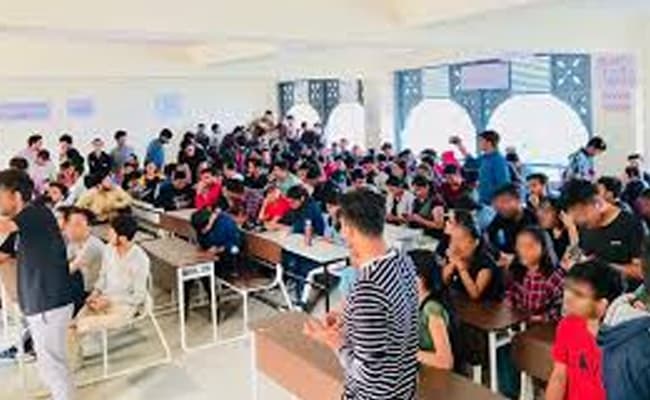 himachal-pradesh-national-law-university-classroom-0003-layer-1-classroom
